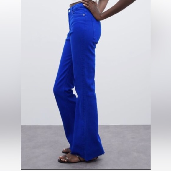 Zara High Rise Slim Flared Jeans size 27, Cobalt blue, flared cut bottom, NWT - Picture 2 of 5